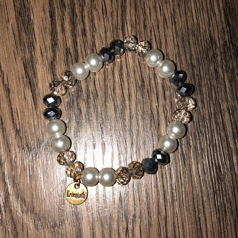Pearl and gem bracelet